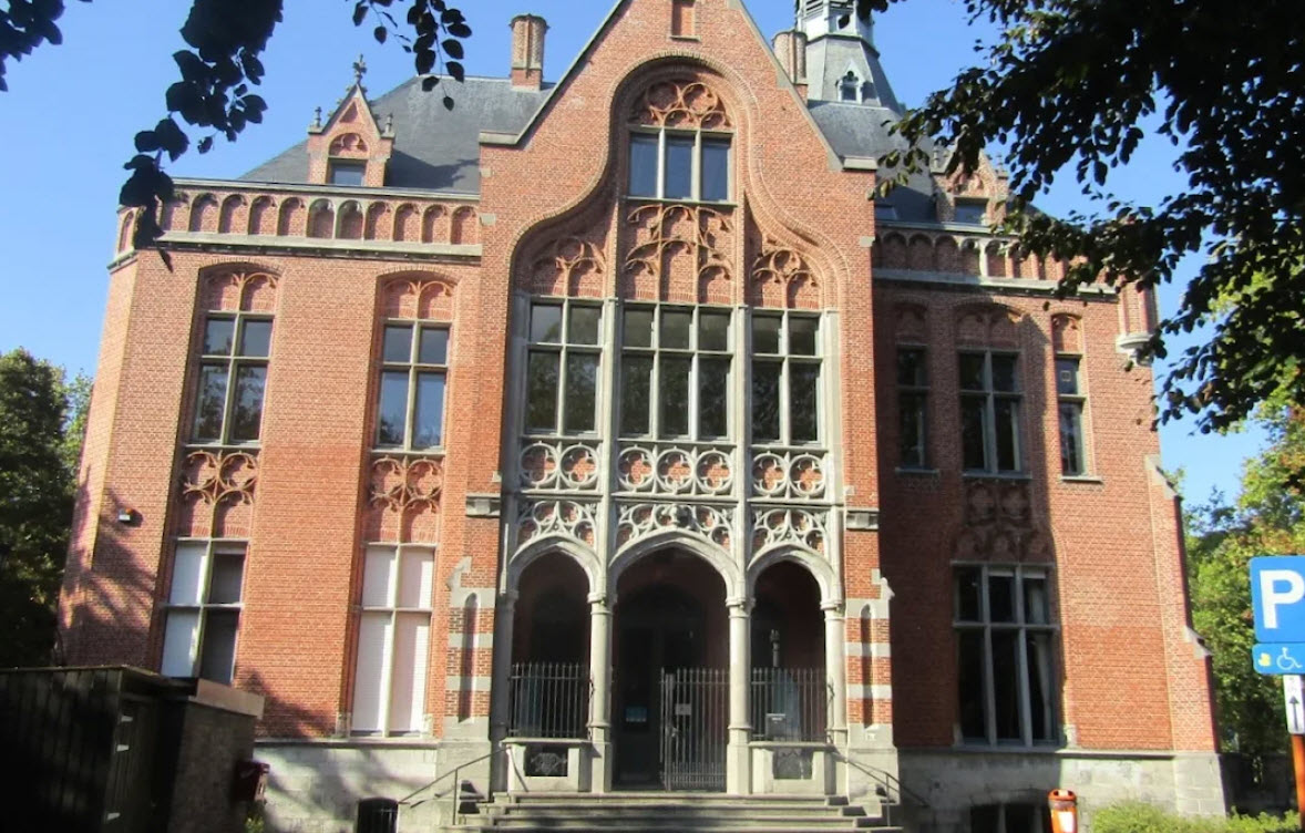 Kasteel van Tieghem de ten Berghe, Belgium